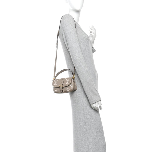 Empreinte Monogram Giant Nano Diane Tourterelle Creme