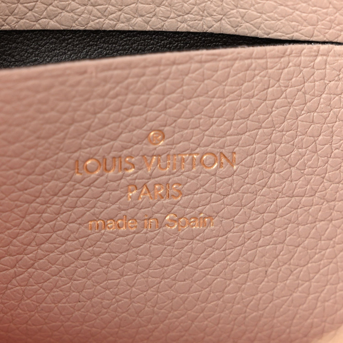 Soft Calfskin My Lockme Chain Pochette Greige