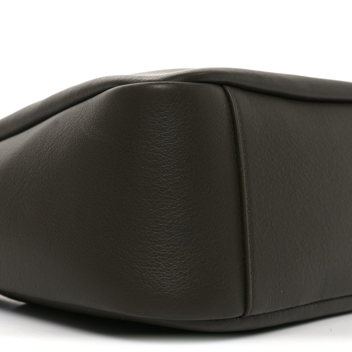 Supple Calfskin Small Le 5 A 7 Soft Hobo Light Musk