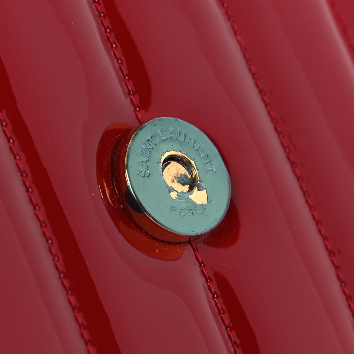 Patent Calfskin Matelasse Vicky Chain Wallet Rouge Eros
