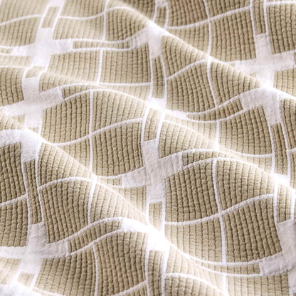 Ribbed Matelasse Quilt - Last Call