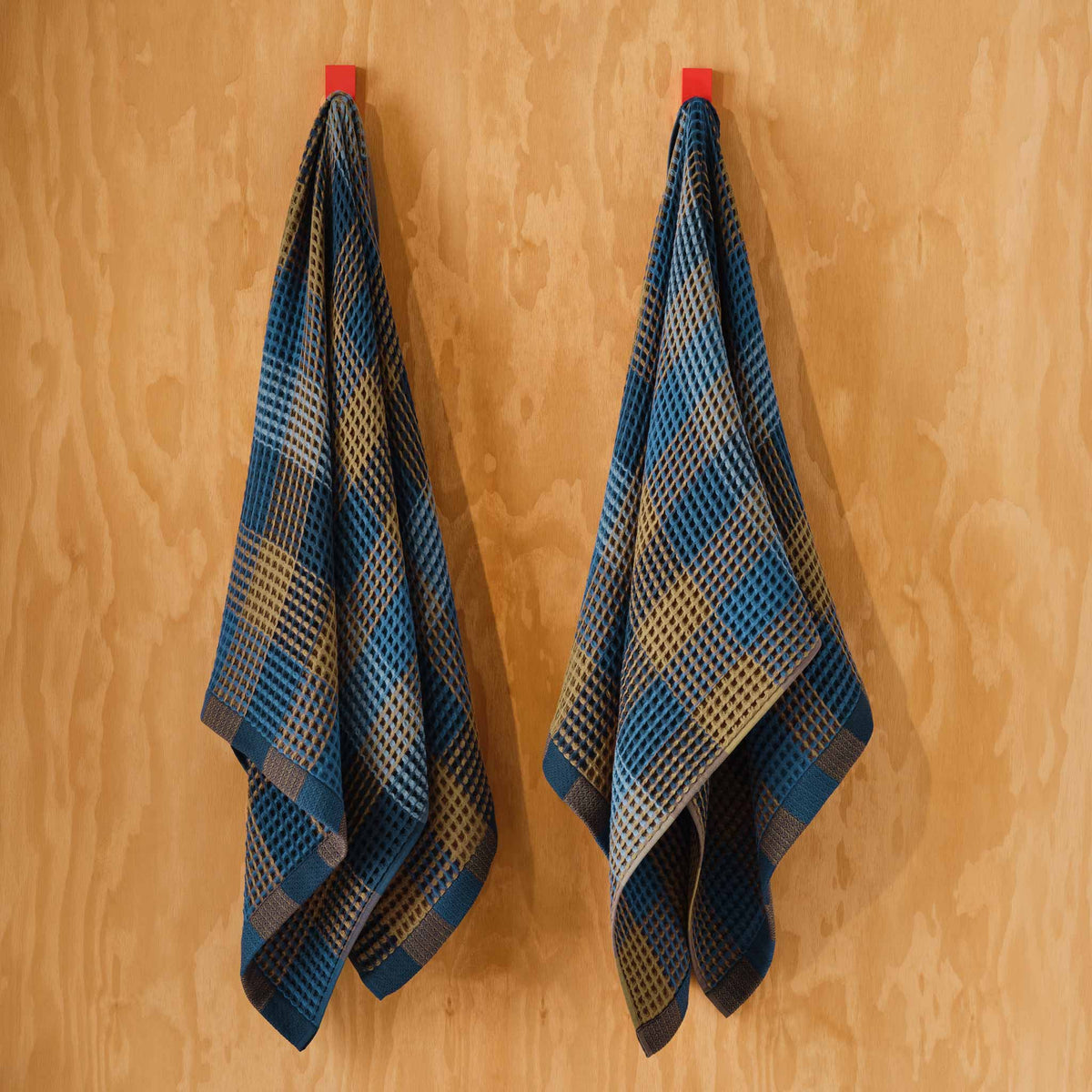 Dreamweave Waffle Set of 4 Bath Towel Bundle