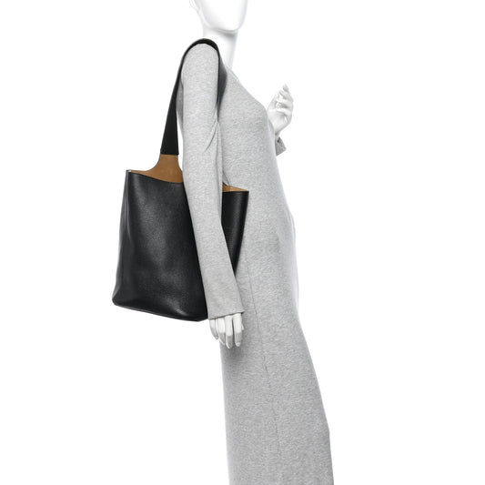 Soft Grained Calfskin Large Pebble Bucket Bag Black