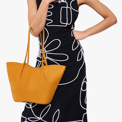 Devan Bucket Tote
