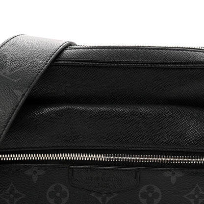 Taiga Monogram Eclipse Outdoor Messenger Black